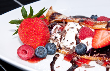 Ice in fresh Pan Cake with fruits