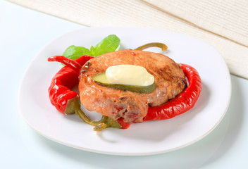 Pan-fried pork chop with chili peppers