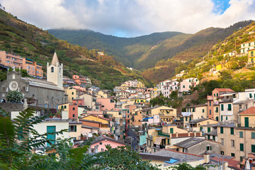 Fototapeta na wymiar Wieś Riomaggiore, Cinque Terre, Włochy