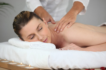 Fototapeta na wymiar woman having massage