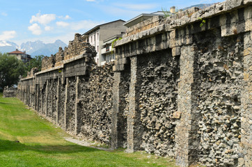 Fototapeta na wymiar Mura Romane - Aosta