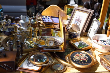 Bilderrahmen auf dem Flohmarkt