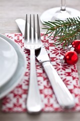 Besteck auf dem Weihnachtstisch