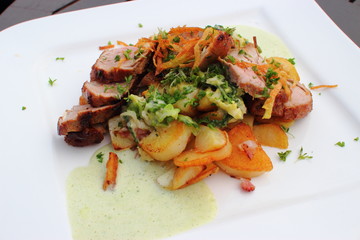medallions mit bratkartoffeln