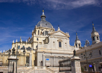 Fototapeta na wymiar Catedral de la Almudena - cathedral church in Madrid