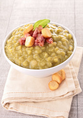 bowl of split pea soup