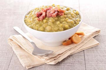 bowl of split pea soup