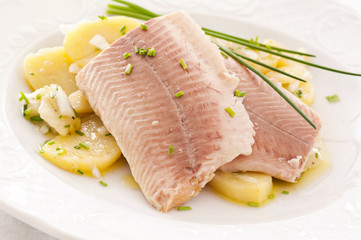 Forelle mit Kartoffelsalat