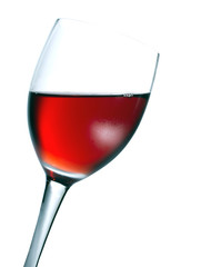Weinglas mit gekühltem Rosewein