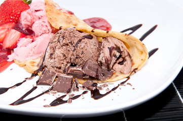 Mixed Strawberry and Chocolate Ice Cream