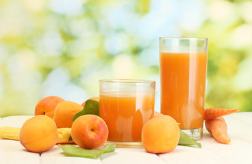 glasses of carrot and  apricot juice