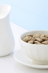 healthy wheat cereal breakfast