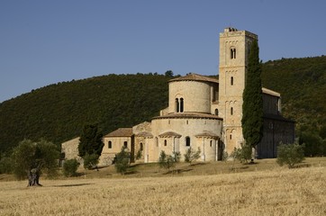 Fototapeta na wymiar Sant'Antimo