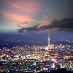 Fototapeta na wymiar Sceny nocne z Tajpej, Tajwan