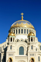 Fototapeta na wymiar Kopuły Naval katedry św Mikołaja