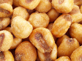 Close up of fried, salted corn seeds.