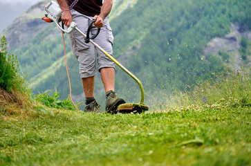 débroussaillage en montagne,jardinage