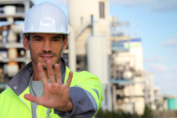 Foreman saying stop on site