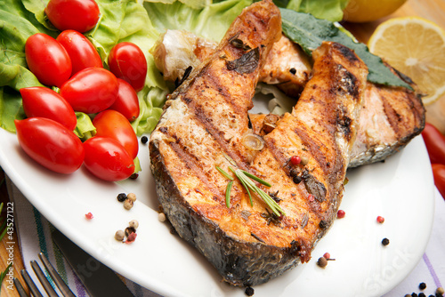 “Grilled Salmon - Salmone alla griglia” Immagini e Fotografie Royalty