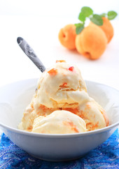 Apricot ice cream