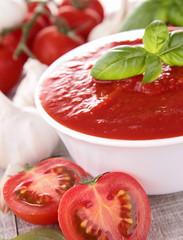 tomato sauce/gazpacho