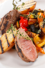 steak with vegetables