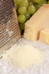 Geriebener Parmesan Käse