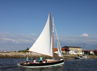 Obraz premium voilier ancien, vieux gréement, bassin d'arcachon