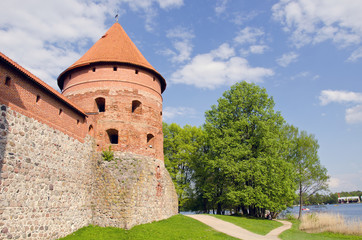 Fototapeta na wymiar starożytny litewski Zamek Trakai wieża