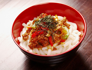 udon noodles with beef tendon stew