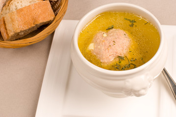 Spanish caldo con pelota