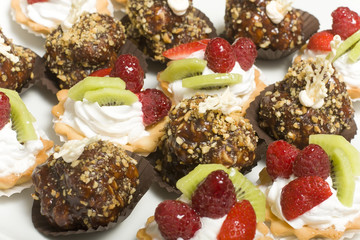 Fototapeta premium cake with berries and fruit