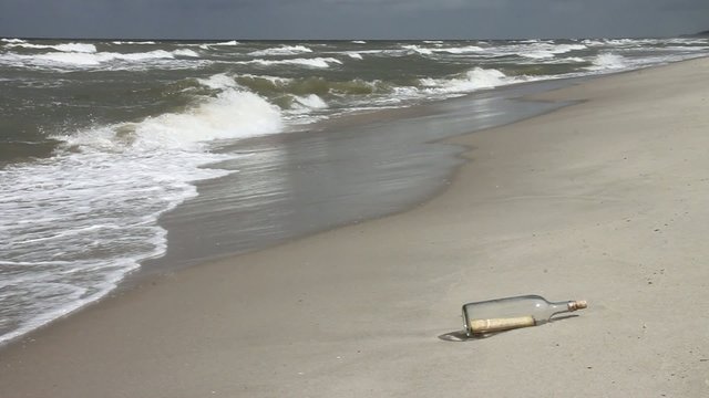 Strand - 003 - Flaschenpost