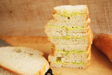 アボカドディップサンドイッチ