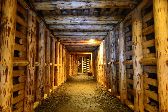 Kopalnia Uranu Liczyrzepa w Kowarach, podziemia w Polsce, underground in Poland 