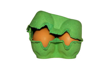 Huevos en caja de cartón verde
