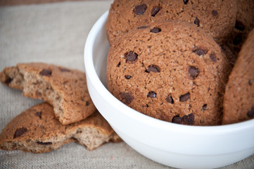 Chocolate  cookies in a small bowl