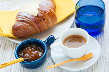 Coffee with croissant _ Caffè espresso e brioche alla crema