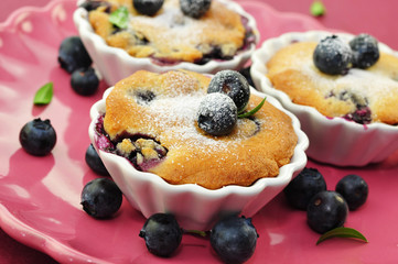 Nachtisch mit Waldbeeren