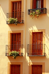Fototapeta na wymiar Fasada domu w Toledo, Hiszpania