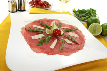 Carpaccio mit Rucola