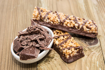 Muesli Bars with Chocolate