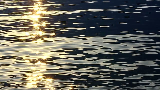 Sonnenaufgang, glitzern im Wasser