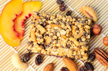 Cereal Bar, Nuts and Peach