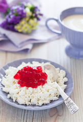 Homemade cottage cheese