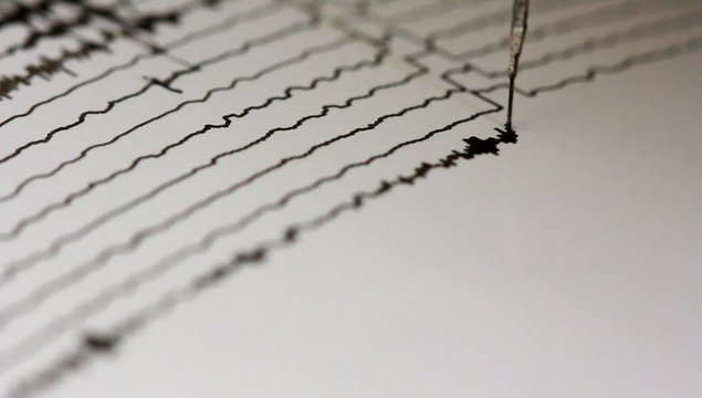 drum recorder measuring seismic signal