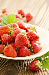 Erdbeeren auf dem Teller