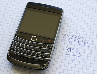 Appelle-moi !