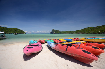 Fototapeta premium Boats at Koh Phi Phi at Thailand