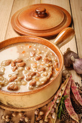 emmer and barley soup with vegetables - zuppa di legumi